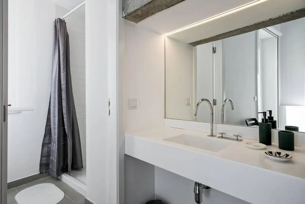 2 Bedroom Suites With Ac Next To Avenida Da Liberdade Lisbon