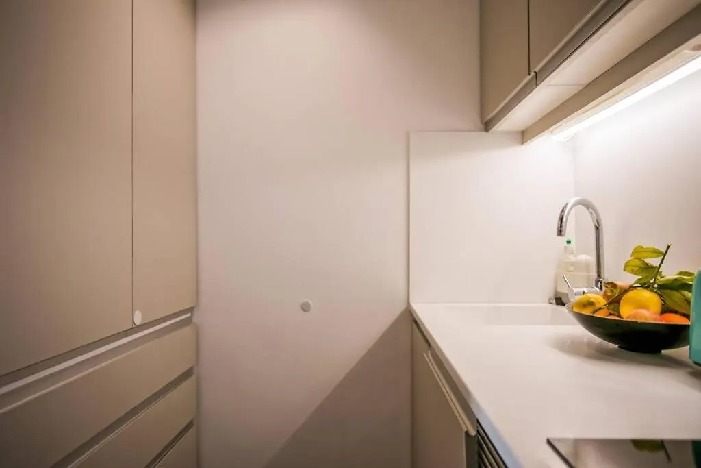 Апартаменты 2 Bedroom Suites With Ac Next To Avenida Da Liberdade Лиссабон Португалия