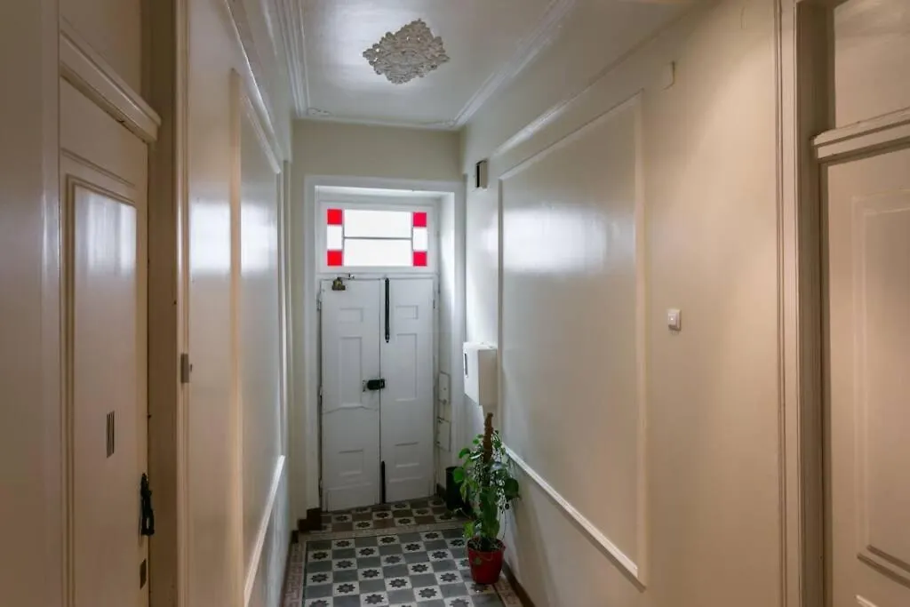 2 Bedroom Suites With Ac Next To Avenida Da Liberdade Лиссабон 0*,  Португалия